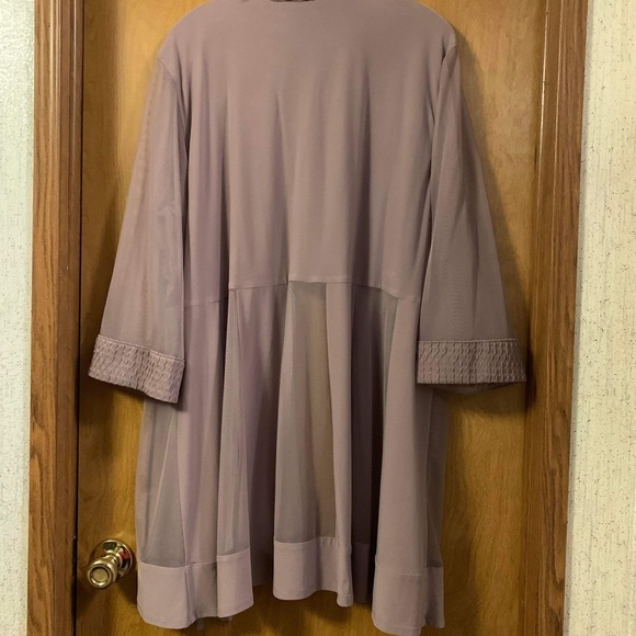 Mother of the Bride dress. - Picture 3 of 5